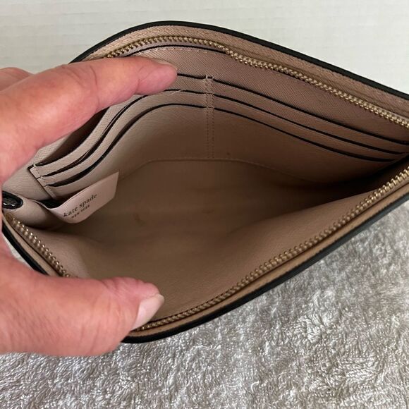 Kate Spade Black Ava Wristlet with Card organizers fits iPhone - Picture 2 of 5